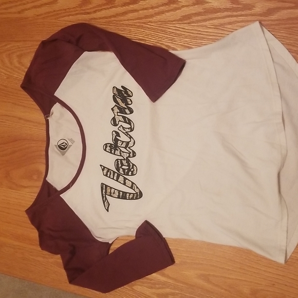 Volcom XS 3/4 burgundy sleeves - Picture 1 of 1